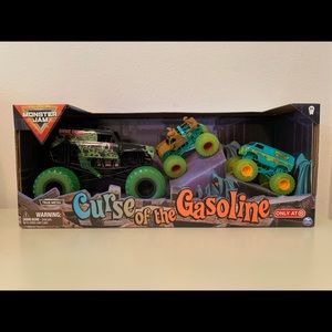 Monster Jam Scooby Doo curse of the Gasoline Monster Truck Set